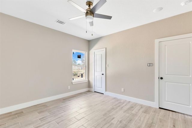 410 Road 7000, Cleveland, TX 77327