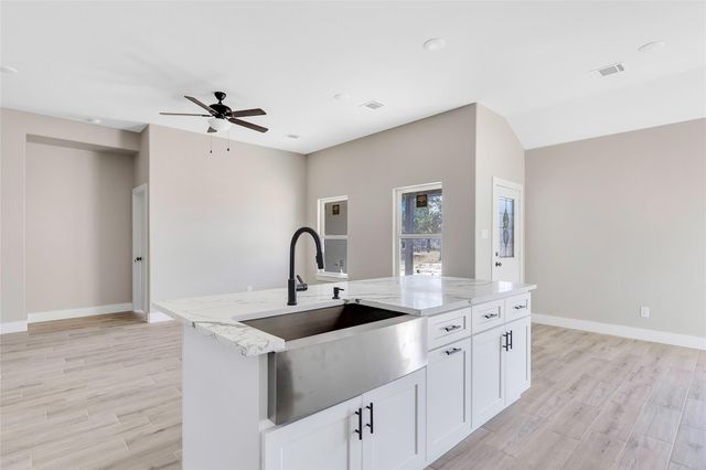 410 Road 7000, Cleveland, TX 77327