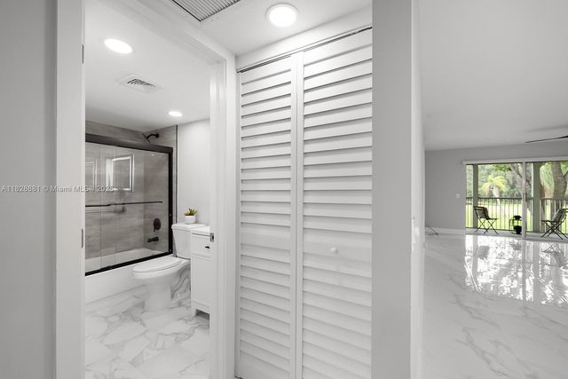 12500 SW 6th St 206N, Pembroke Pines, FL 33027