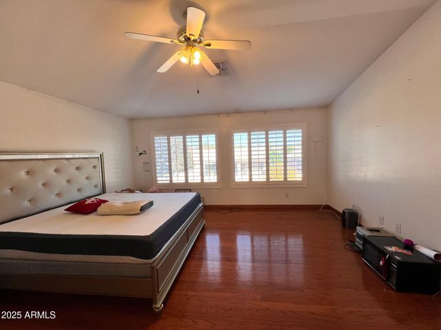 5370 W KALER Circle, Glendale, AZ 85301