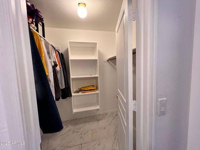 5370 W KALER Circle, Glendale, AZ 85301