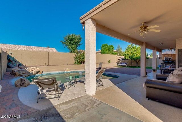 5370 W KALER Circle, Glendale, AZ 85301