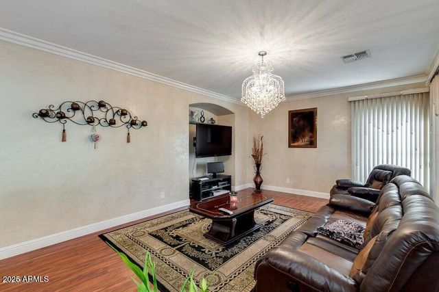 5370 W KALER Circle, Glendale, AZ 85301