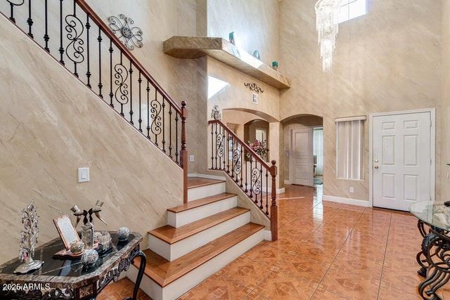 5370 W KALER Circle, Glendale, AZ 85301