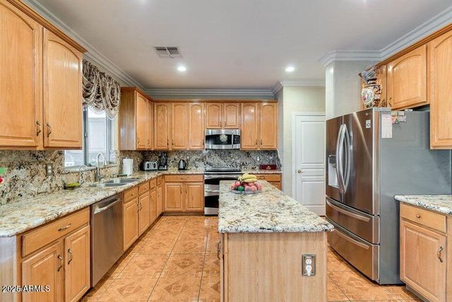 5370 W KALER Circle, Glendale, AZ 85301