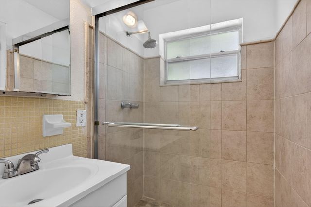 6382 Royal Palm Boulevard 6382, Margate, FL 33063