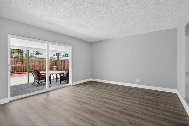 6382 Royal Palm Boulevard 6382, Margate, FL 33063