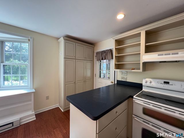 1 Twist Hill Lane, Newtown, CT 06470