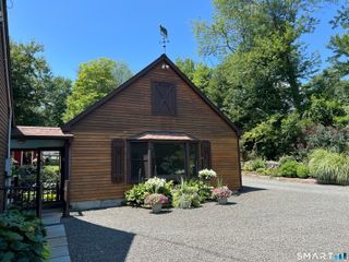 1 Twist Hill Lane, Newtown, CT 06470