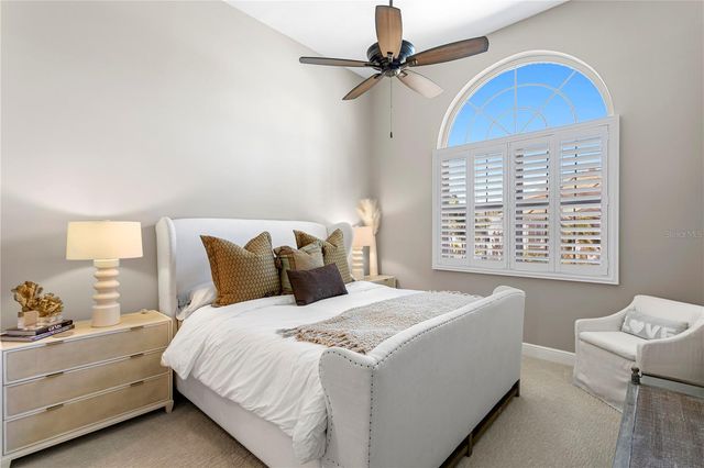 6103 PASADENA POINT BOULEVARD S, Gulfport, FL 33707