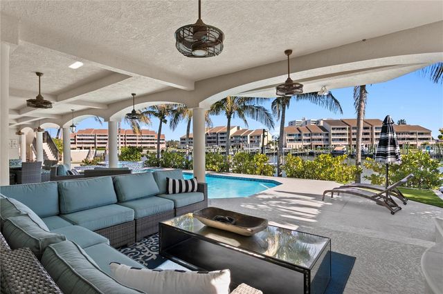 6103 PASADENA POINT BOULEVARD S, Gulfport, FL 33707