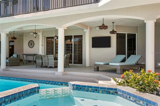 6103 PASADENA POINT BOULEVARD S, Gulfport, FL 33707