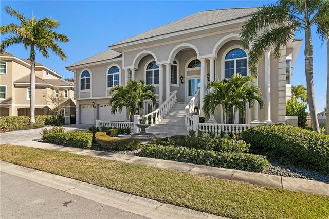 6103 PASADENA POINT BOULEVARD S, Gulfport, FL 33707