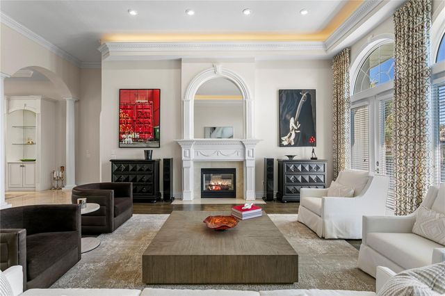 6103 PASADENA POINT BOULEVARD S, Gulfport, FL 33707