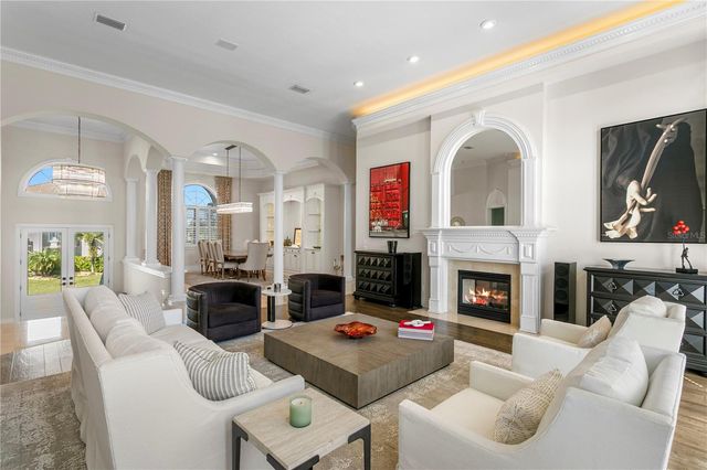 6103 PASADENA POINT BOULEVARD S, Gulfport, FL 33707