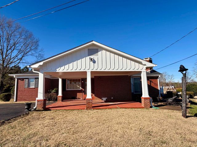 192 NEW BETHEL RD, Selmer, TN 38375