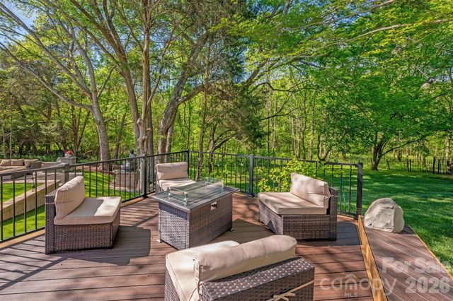 804 Wandering Way Drive, Waxhaw, NC 28173