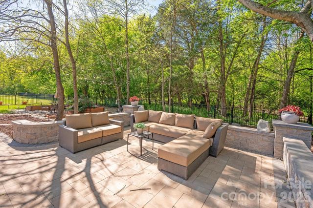 804 Wandering Way Drive, Waxhaw, NC 28173