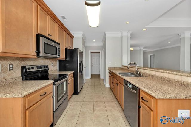 2909 Eastern Shore Drive SE, Owens Cross Roads, AL 35763