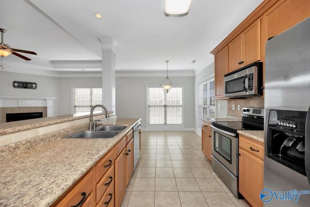 2909 Eastern Shore Drive SE, Owens Cross Roads, AL 35763