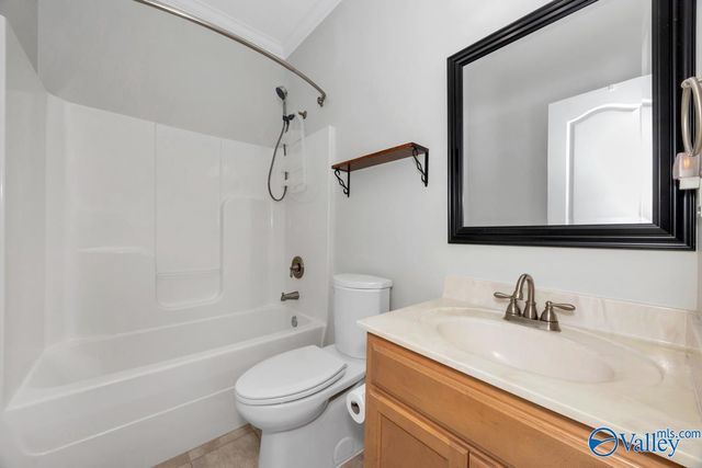 2909 Eastern Shore Drive SE, Owens Cross Roads, AL 35763