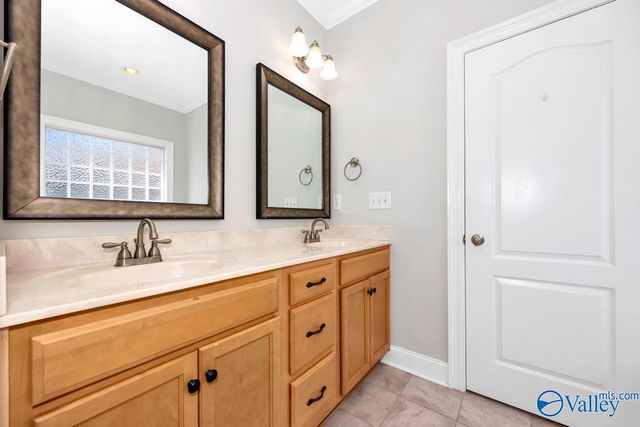 2909 Eastern Shore Drive SE, Owens Cross Roads, AL 35763