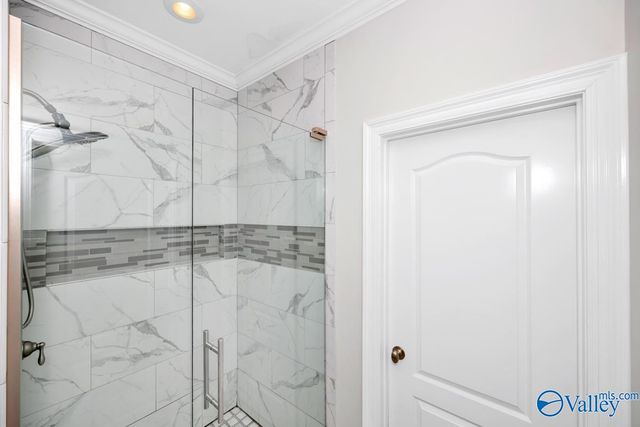 2909 Eastern Shore Drive SE, Owens Cross Roads, AL 35763