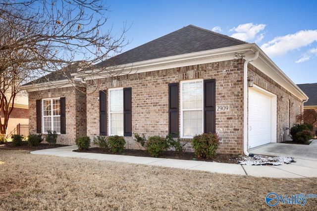 2909 Eastern Shore Drive SE, Owens Cross Roads, AL 35763