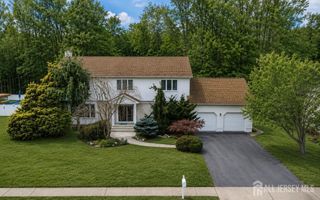 5 Washington Avenue, Morganville, NJ 07751