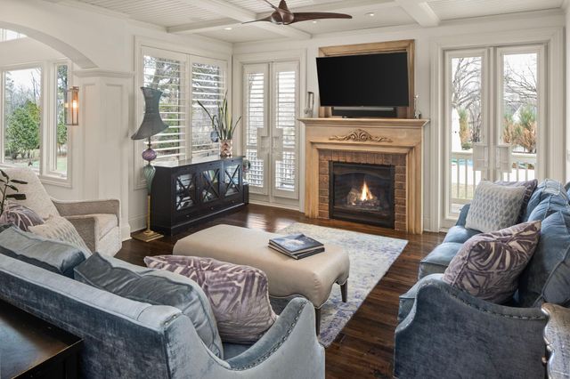 4913 W Sunnyslope Road, Edina, MN 55424