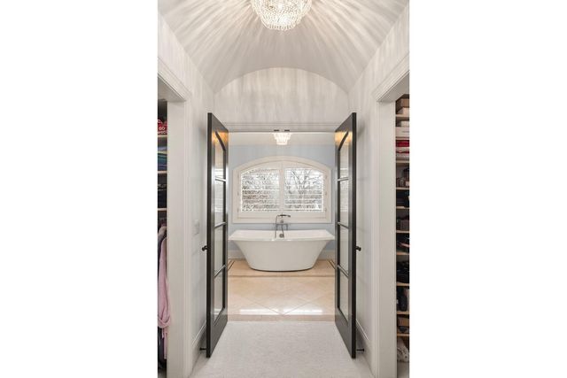 4913 W Sunnyslope Road, Edina, MN 55424