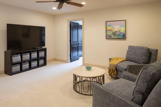 4913 W Sunnyslope Road, Edina, MN 55424