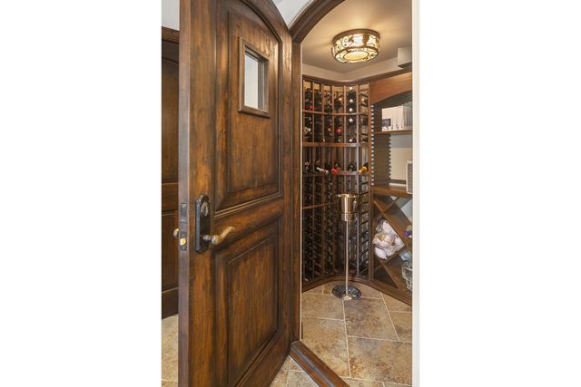 4913 W Sunnyslope Road, Edina, MN 55424