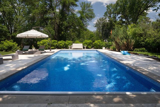 4913 W Sunnyslope Road, Edina, MN 55424