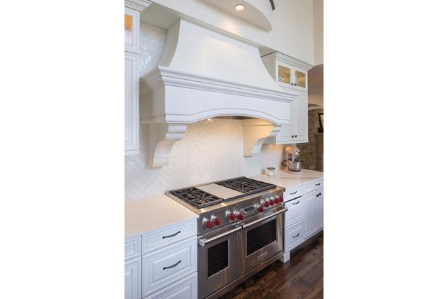 4913 W Sunnyslope Road, Edina, MN 55424