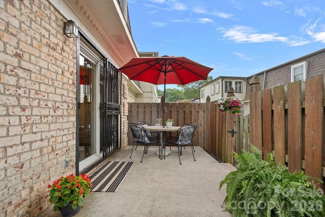 3520 Colony Road I, Charlotte, NC 28211