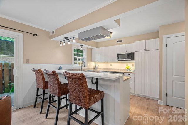 3520 Colony Road I, Charlotte, NC 28211