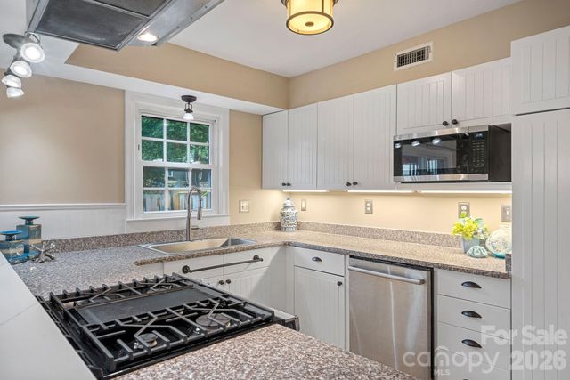 3520 Colony Road I, Charlotte, NC 28211