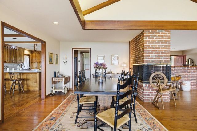 1407 Carlton Road, Hillsborough, CA 94010