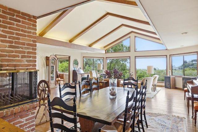 1407 Carlton Road, Hillsborough, CA 94010