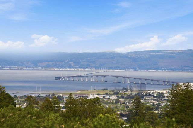 1407 Carlton Road, Hillsborough, CA 94010