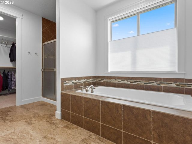 1012 Nw GOODWIN St, Camas, WA 98607