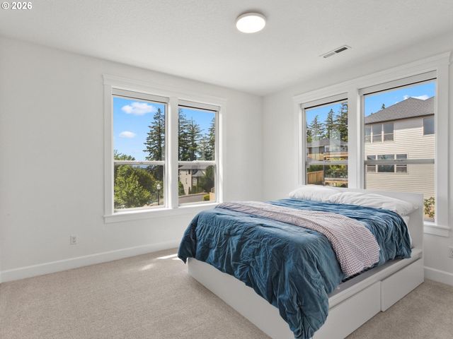1012 Nw GOODWIN St, Camas, WA 98607