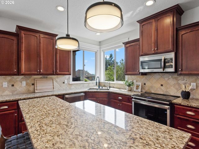 1012 Nw GOODWIN St, Camas, WA 98607