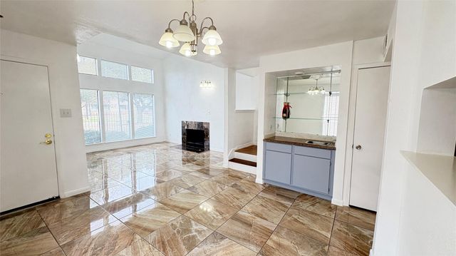 6633 W Airport Boulevard 101, Houston, TX 77035