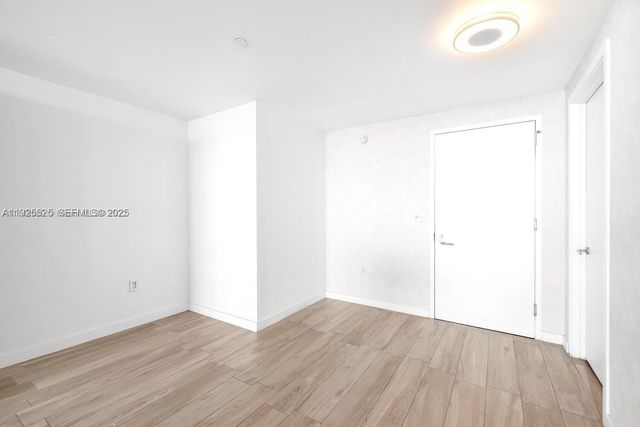 460 NE 28th St 3907, Miami, FL 33137