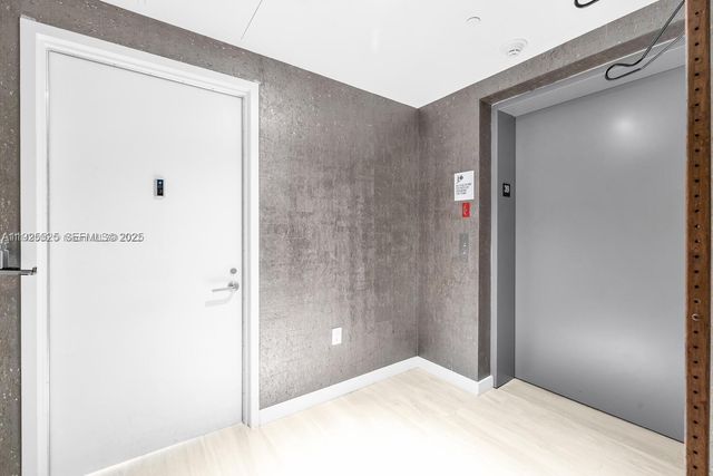 460 NE 28th St 3907, Miami, FL 33137