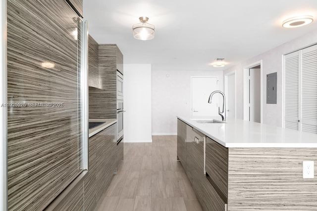 460 NE 28th St 3907, Miami, FL 33137