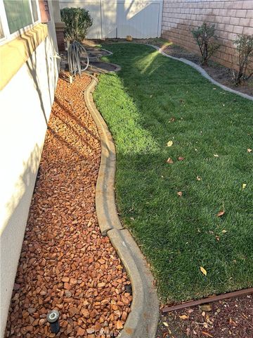 11115 Sun River Court, Apple Valley, CA 92308