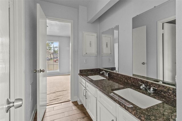 5011 Abercreek Avenue, Friendswood, TX 77546